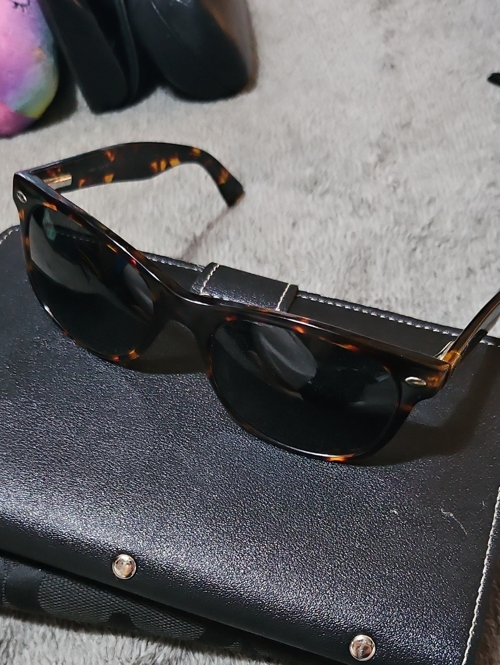 Valintino? Mens Designer Sunglasses Read